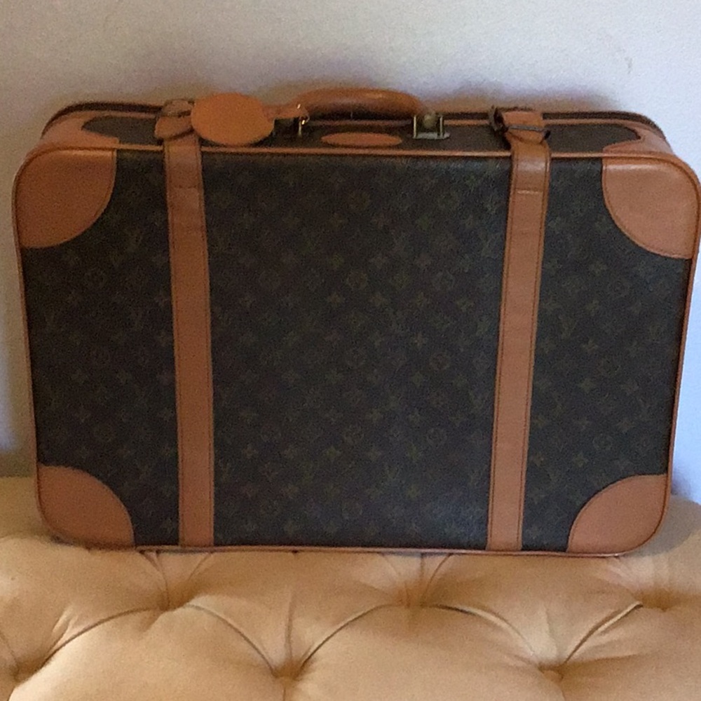 Authentic Louis Vuitton LV Sig Suitcase Carryon